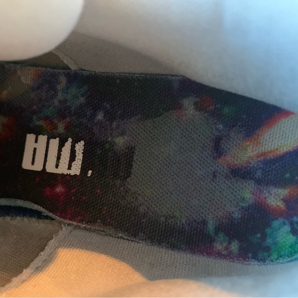 Lamelo ball basketball shoes - Picture 7 of 8